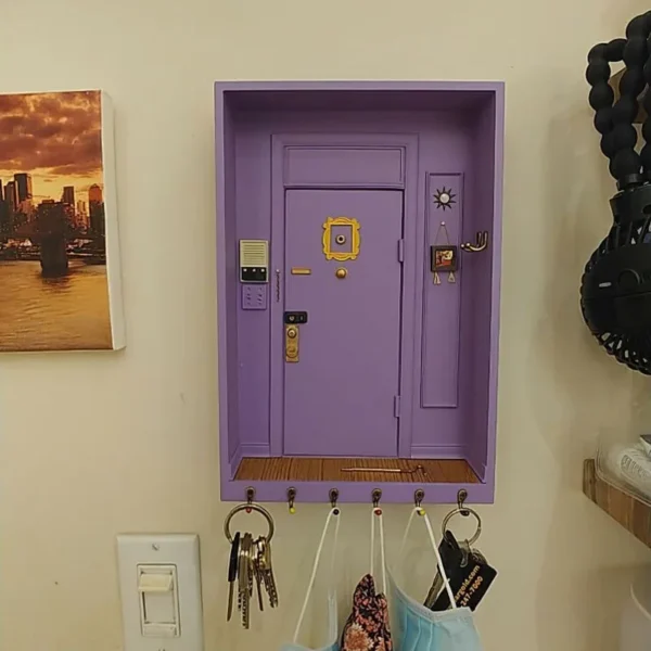 Llavero Porta Llaves de Pared “Friends” – Marco de la Puerta de Mónica (Vintage Morado)