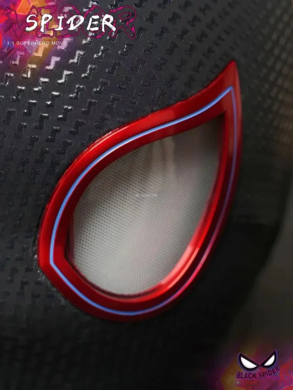 Máscara Electrónica 1:1 Spider-Man “Miles Morales” – Ojos Móviles + Anillo de Control
