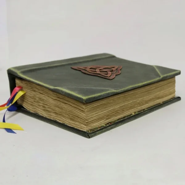 Libro de las Sombras de la serie Hechiceras