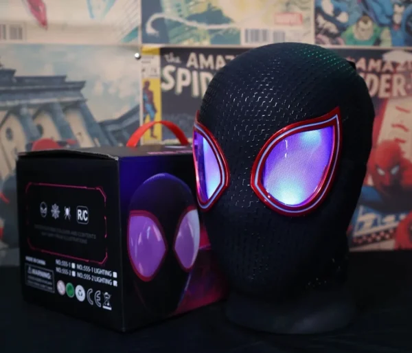 Máscara Electrónica 1:1 Spider-Man “Miles Morales” – Ojos Móviles + Anillo de Control