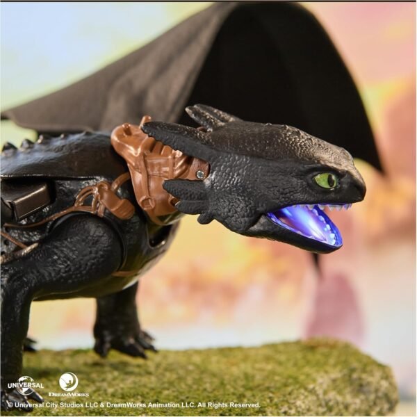 Figura de Cómo entrenar a tu Dragón: Chimuelo  (63cm) con Luces y Sonidos - Disparo de Plasma