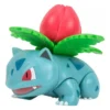 Set de 3 figuras de batalla: Jangmo-o, Ivysaur y pikachu